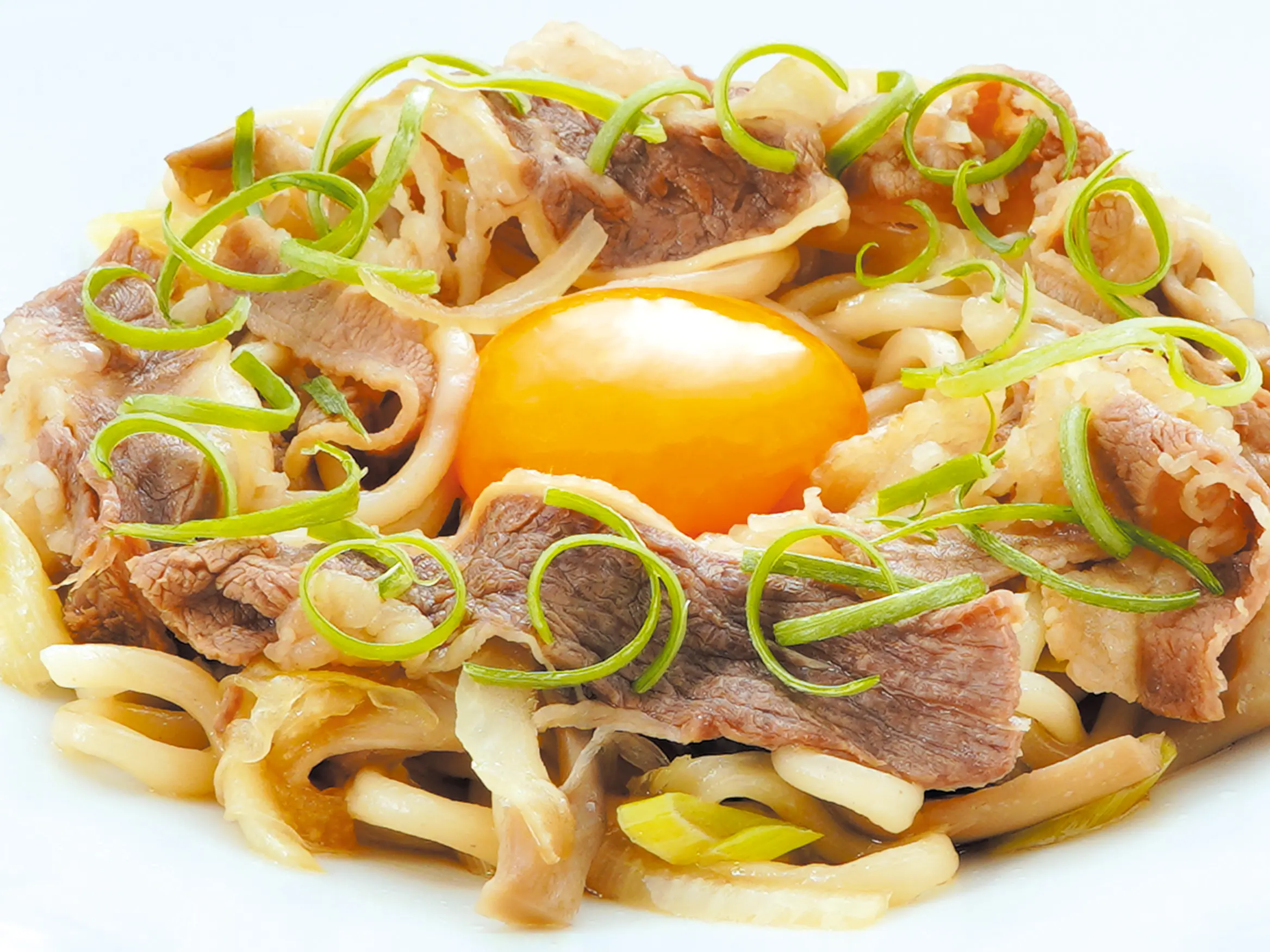 淡路島タマネギと牛肉のすき焼き風カルボ